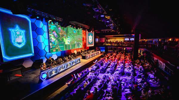 目前又有三支外卡战队确定了今年MSI季中冠军赛的名额 拉美赛区：R7 日本赛区：DFM 巴西赛区：LLL