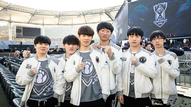 LPL春季季后赛因疫情延期一周，线下赛改线上赛