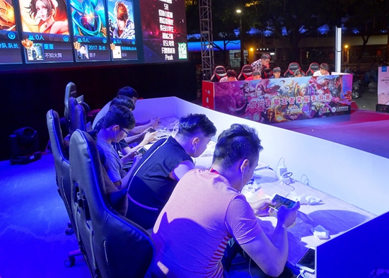 zweih ： 牙痛和低帧率在玩游戏时真的很不舒服