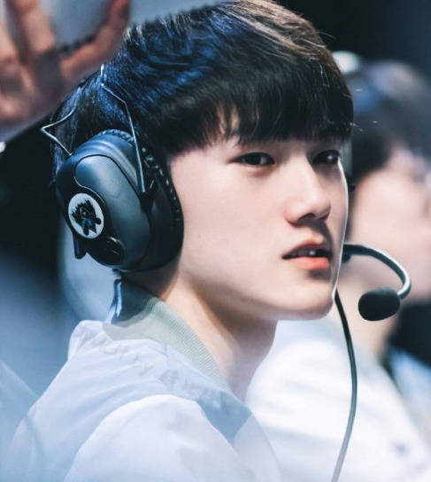 【赛前预告】CSGO虎牙黑马联赛第七赛季，D13 vs Lynn Vision