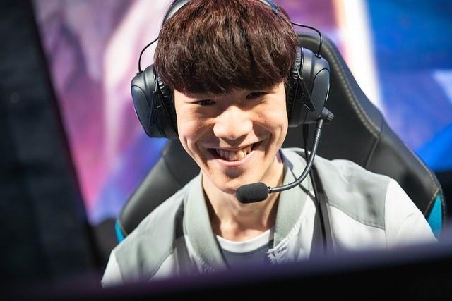 DK和NS回应Ghost转会争议：因年薪问题引起争论